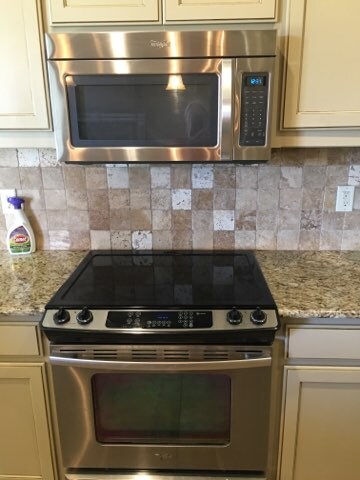 Building Photo - 310 Oar Wood Dr