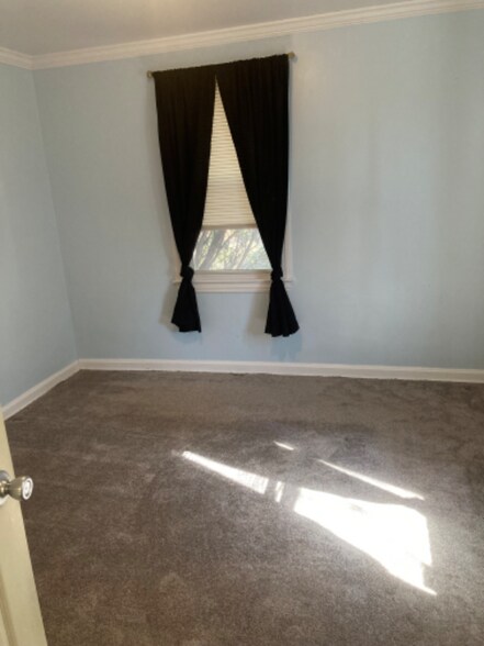 Building Photo - 1564 25th St NW