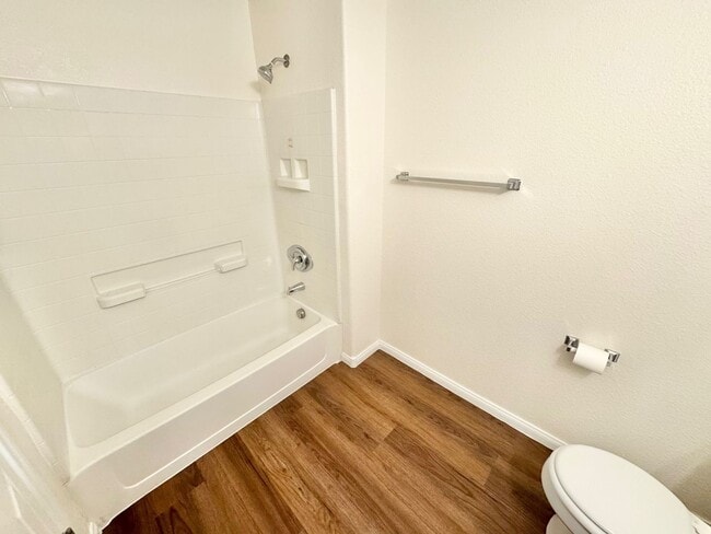 Building Photo - Fully upgraded condo with new flooring, paint, and appliances in Southwest Las Vegas