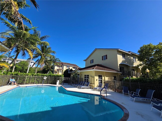 Building Photo - 738 NE 90th St