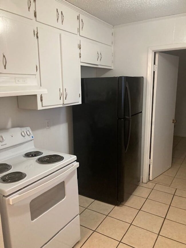 Building Photo - Orange Grove 4 Bedroom