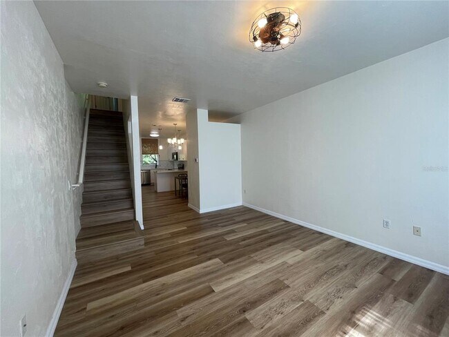 Building Photo - 3970 SW 20th Ave