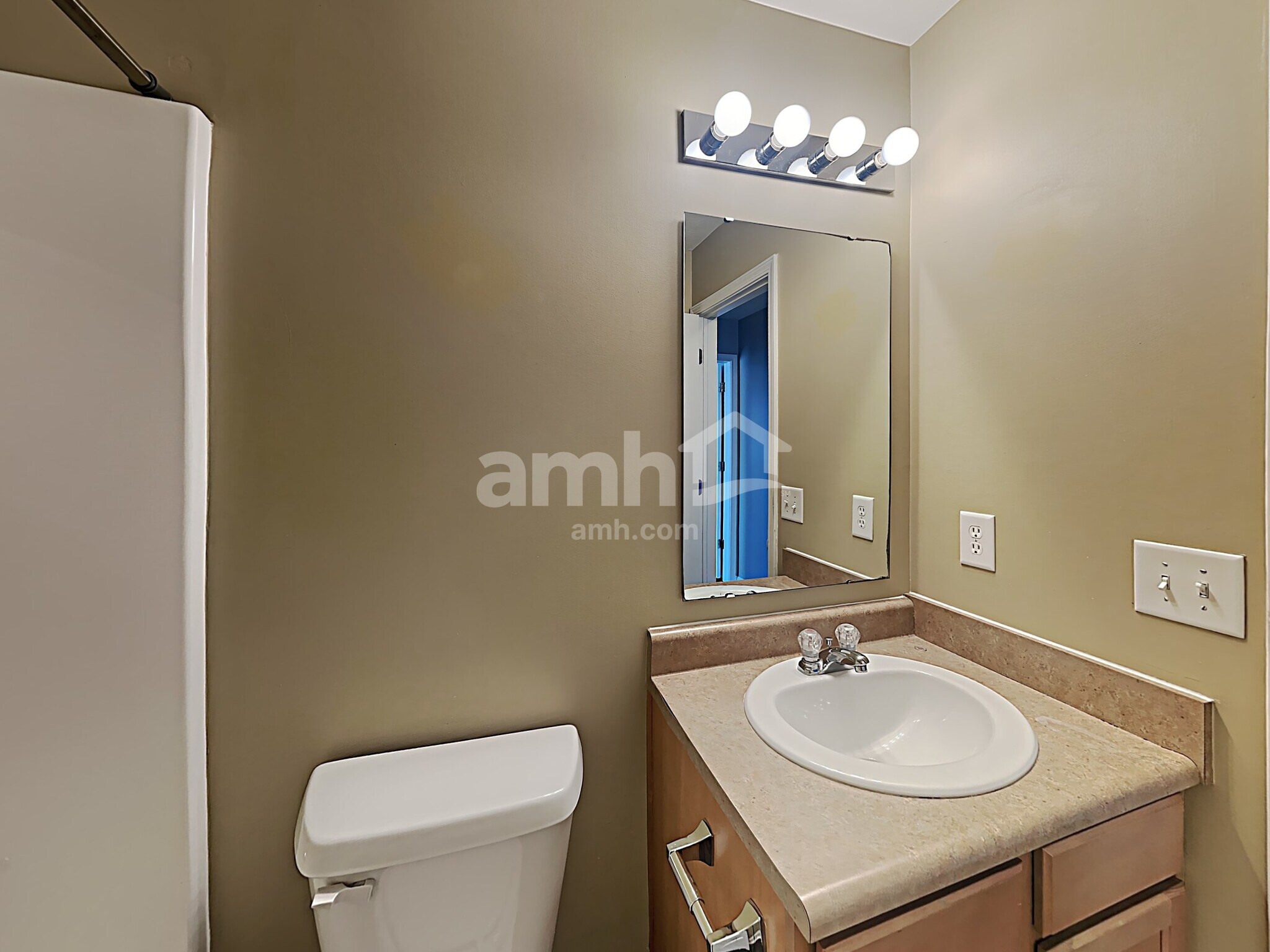 Building Photo - 7216 Burlat Ln