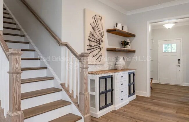 Building Photo - 19016 Yellow Birch Dr