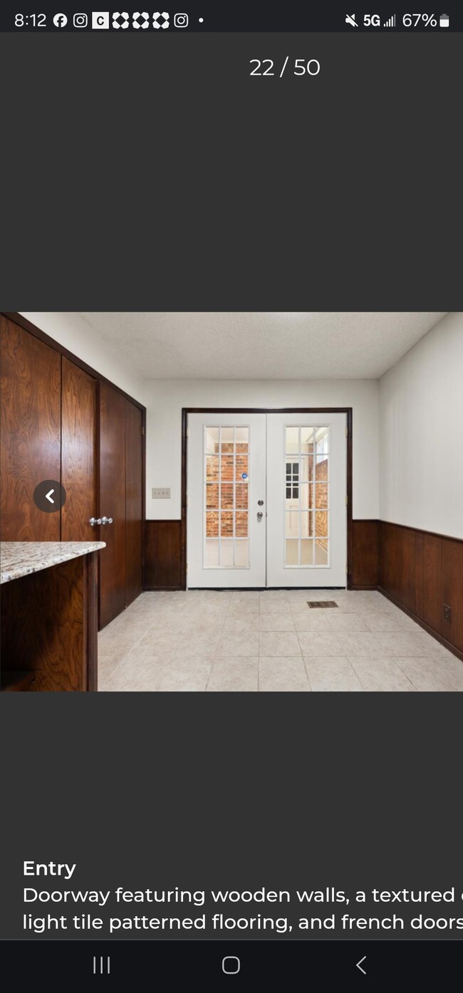 Kitchen wilh french door leading to private patio - 2104 NW 118th Ter