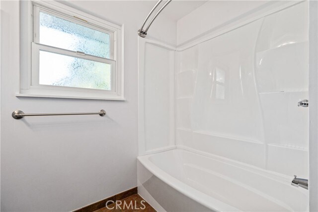 Building Photo - 668 Patricia Dr