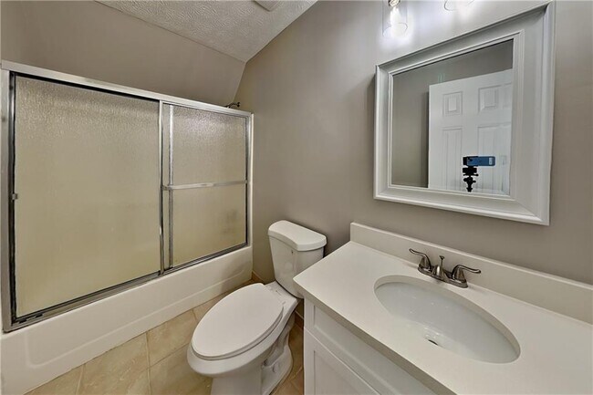 Building Photo - 210 Austin Dr
