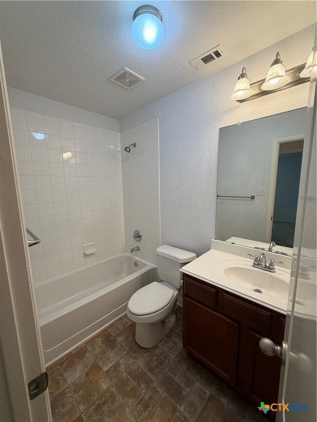 Building Photo - 375 Primrose Way