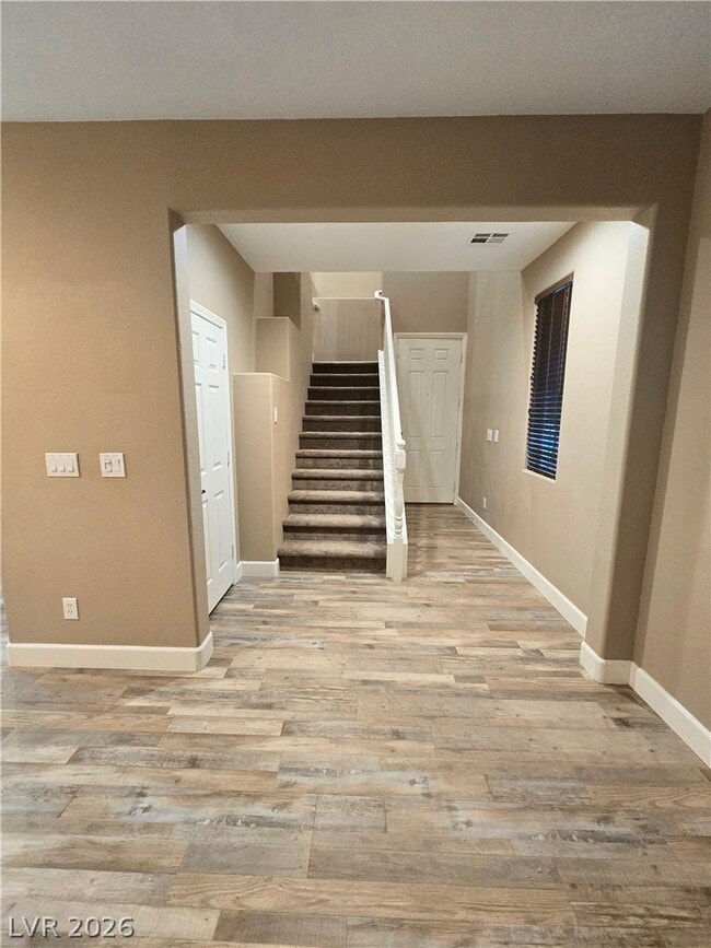 Building Photo - 9313 Night Mesa St