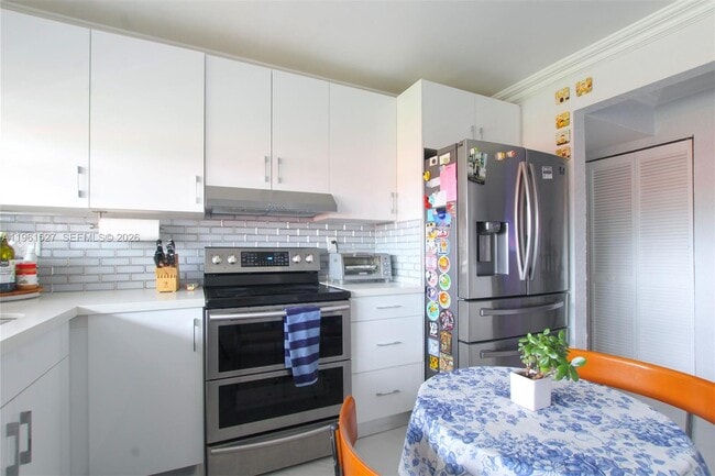 Building Photo - 49 Majorca Ave