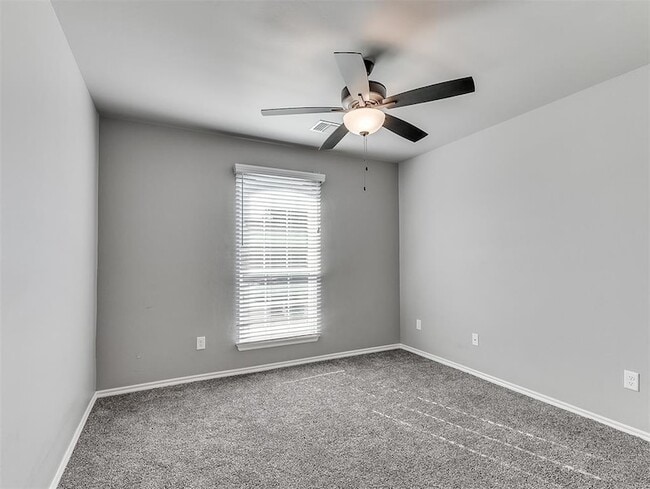 Building Photo - 1617 SW 157th St