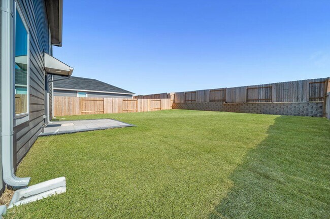 Building Photo - 21333 FM 1488 Rd