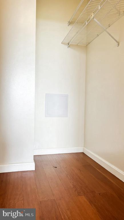 Building Photo - 10101 Grosvenor Pl