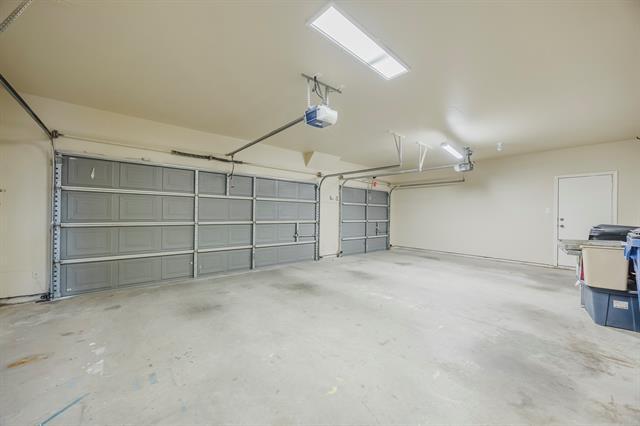 Building Photo - 2739 Middleton Dr