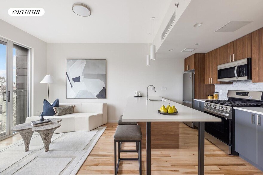 Building Photo - 1064 Hancock St