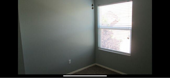 Building Photo - 8605 El Monte Ln NE