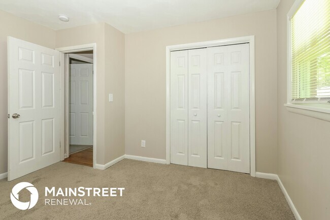 Building Photo - 303 Elk River Dr