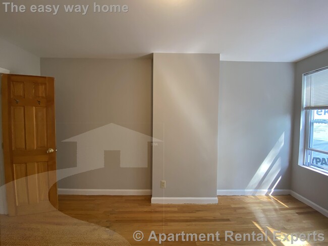 Building Photo - Cambridgeport 3 bedroom