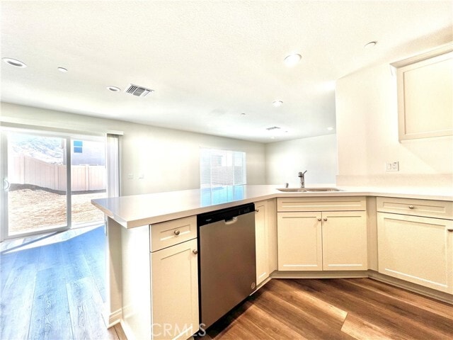 Building Photo - 2429 Ellendale Dr