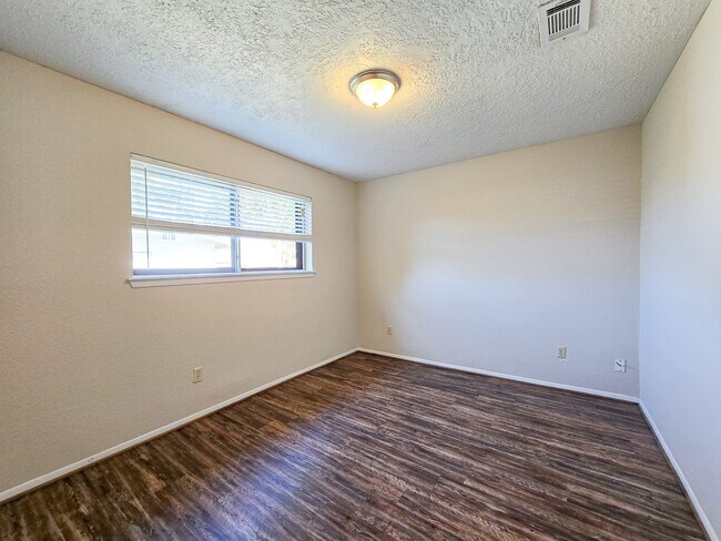 Building Photo - 12645 Lake Conroe Hills Dr