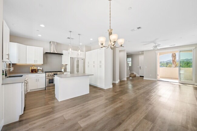 Building Photo - 4374 Paxton Pl