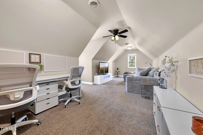 Building Photo - 109 Emerald Chase Cir