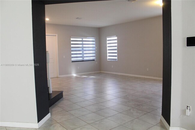 Building Photo - 25096 SW 118th Ave