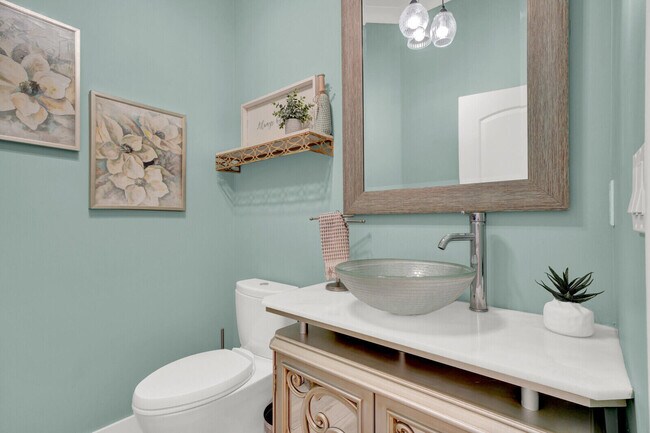 Building Photo - 875 SE 13th Ave