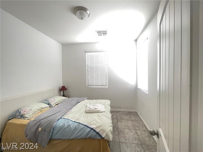 Building Photo - 6166 Villa Lante Ave