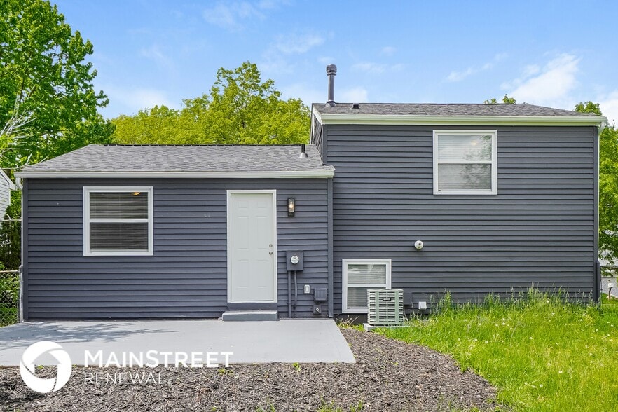 Building Photo - 3054 Deepwood Dr