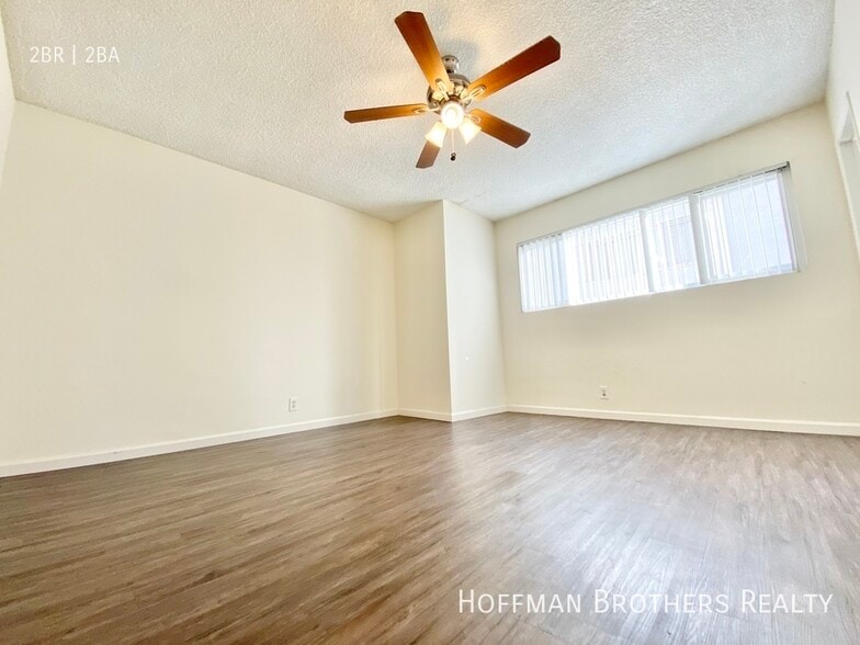 Building Photo - 1808 N Harvard Blvd