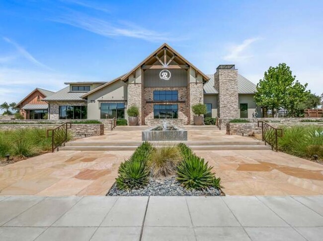 Building Photo - Summer Special $200 OFF!!! 1st Month!!!