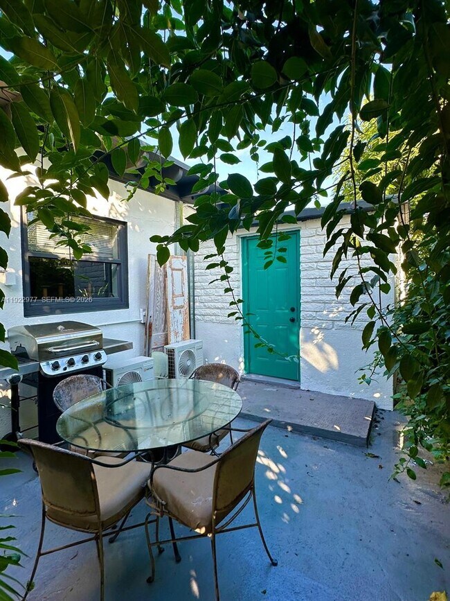 Building Photo - 270 NW 109th St