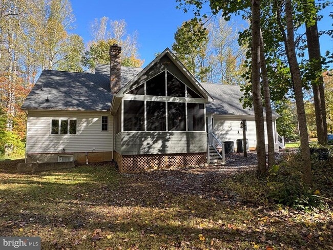 Building Photo - 5 Artillery Dr