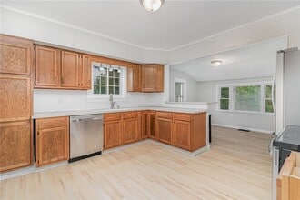 Building Photo - 25 Summit St