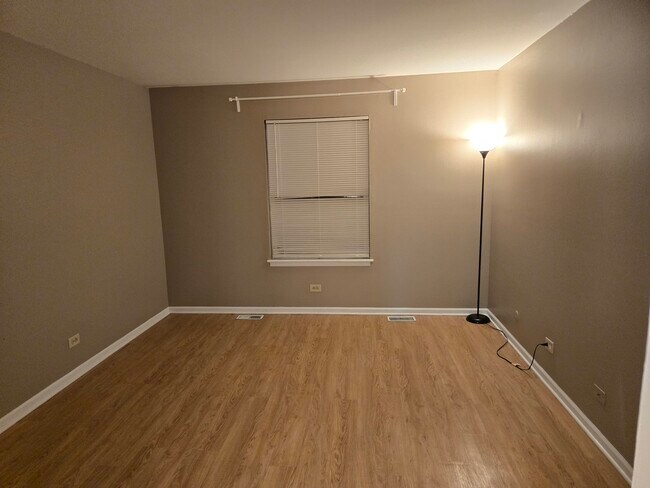 Building Photo - 314 Silverwood Ct