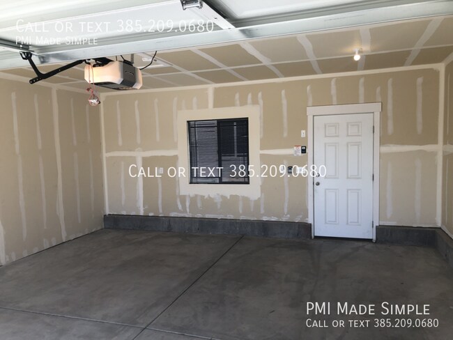 Building Photo - 1634 N Westview Ln