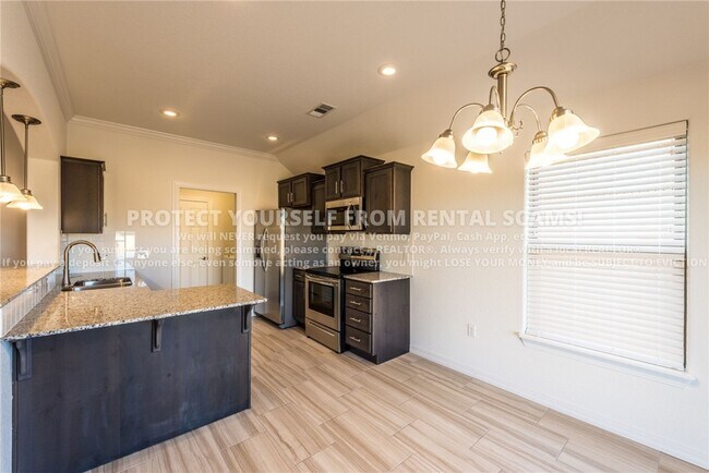 Building Photo - 4530 W Divide Dr