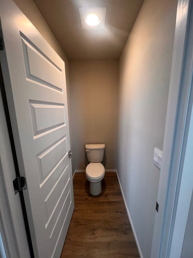 Building Photo - NEW LISTING!! Beautiful New 4 bed/2.5 bath + Loft in an ideal location