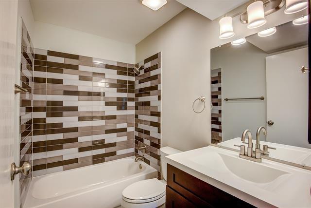 Building Photo - 3728 Blue Bonnet Ct