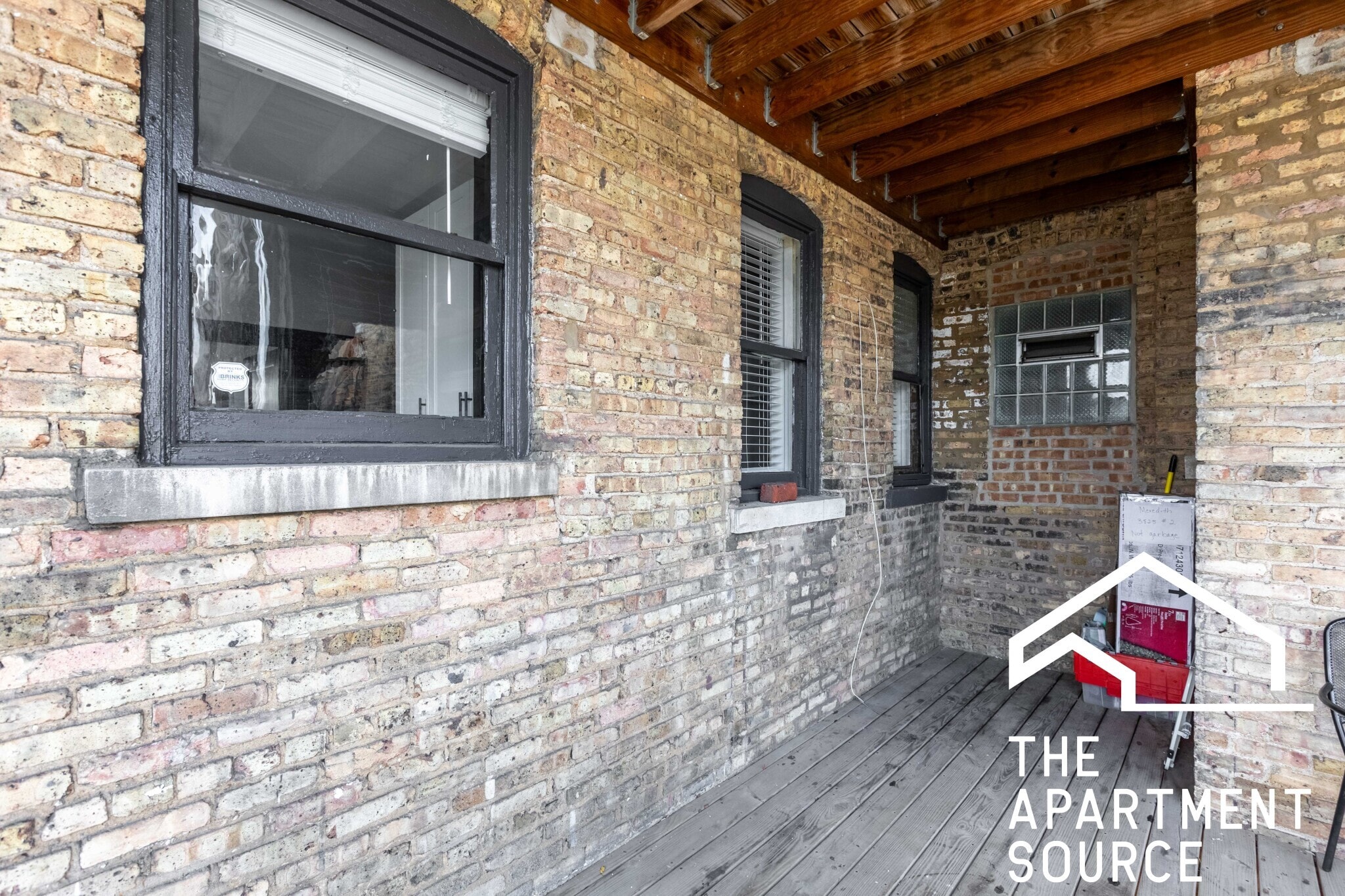 Building Photo - 3823 N Drake Ave