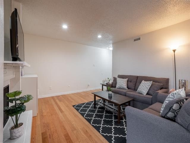 Building Photo - 5132 Amesbury Dr