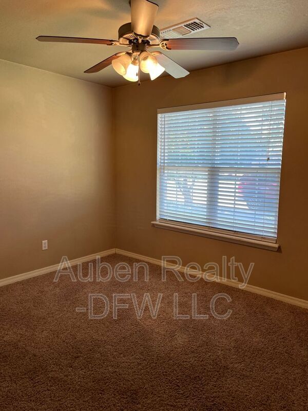 Building Photo - 2800 Steve's Way