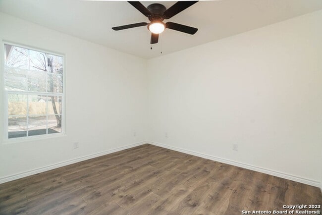 Building Photo - Modern 4BR Retreat with Gourmet Kitchen & Spacious Backyard Oasis