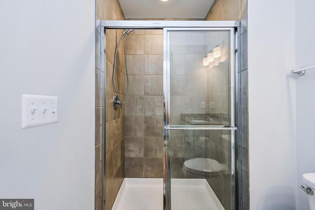 Building Photo - 4388 Fair Lakes Ct