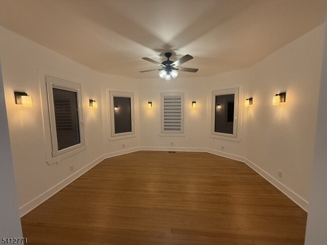 Building Photo - 52 Bartholdi Ave