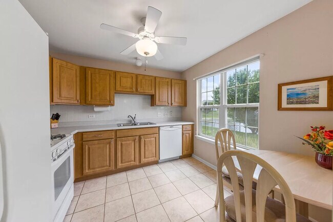Building Photo - 2503 Sheehan Dr