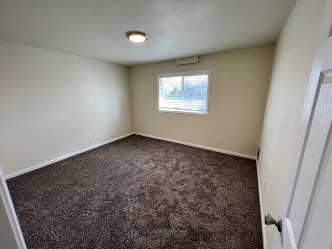 Building Photo - 1219 Arlington Dr
