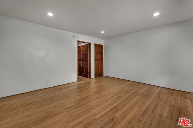 Building Photo - 535 Crater Camp Dr