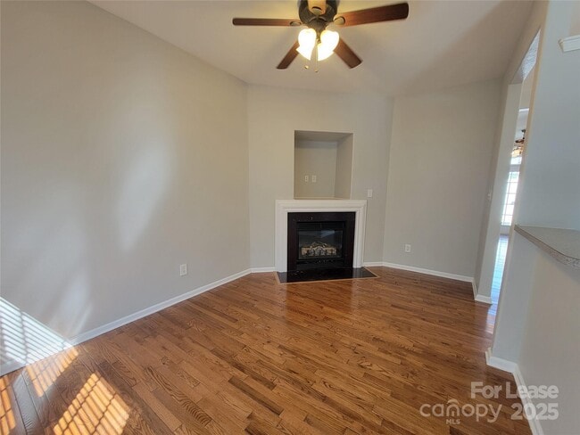 Building Photo - 7844 Paper Birch Dr